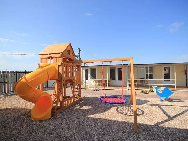 . База отдыха Должанский дворик "АКВАРЕЛИ". Должанская