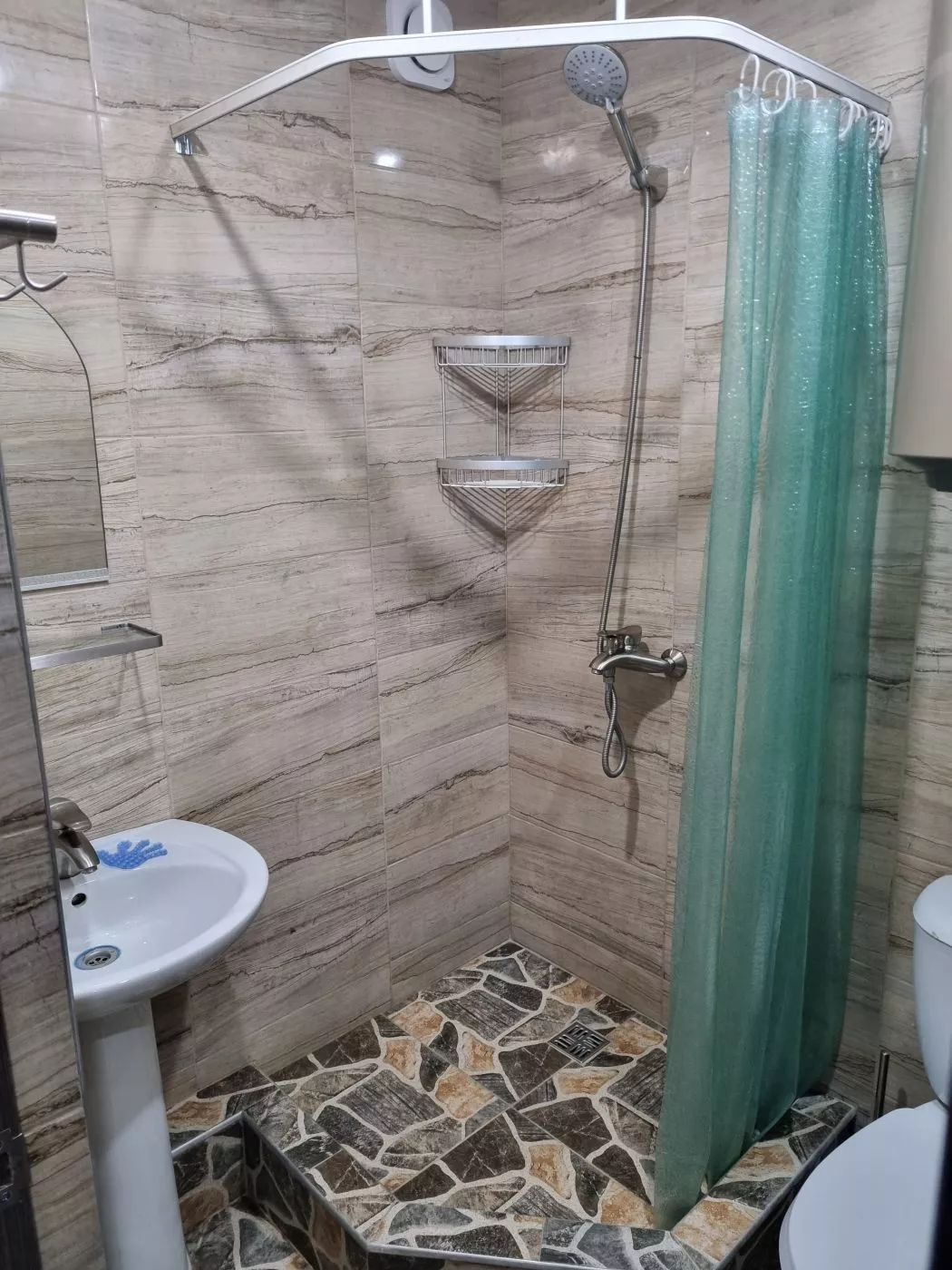 . Квартира в многоквартирном доме Агрба 35 кв 84. Квартиры в Пицунде