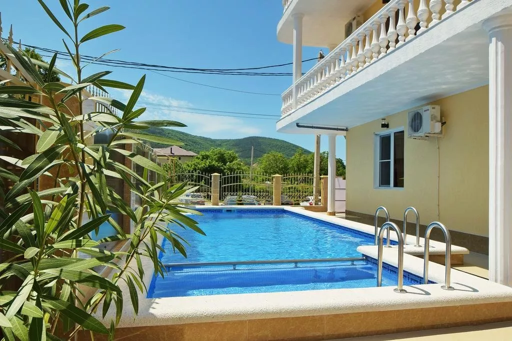 . Гостевой дом "Родос". Кабардинка