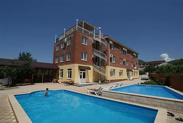 . Гостиница "Радуга". Кабардинка