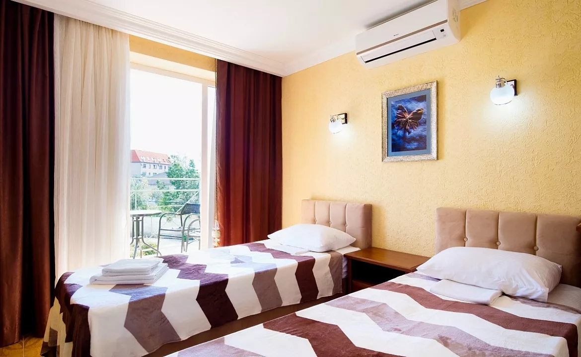 Полулюкс. Отель «КОКТЕВИЛЛЬ». Коктебель