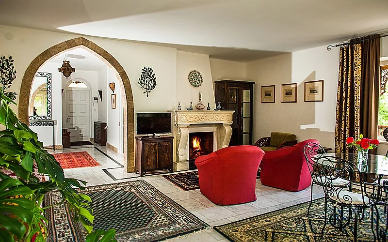 Дом Солнца. Виллы "Мераба". Гурзуф