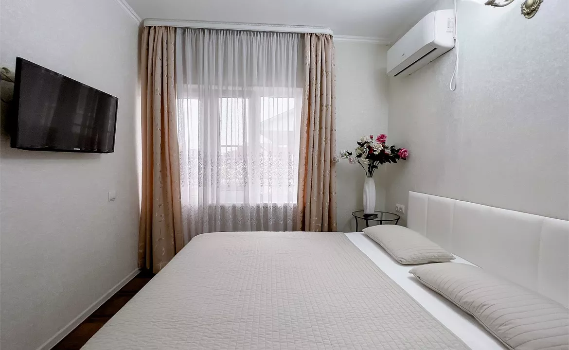 Апартаменты двухкомнатные с террасой. Отель "VIVA Лариса". Адлер