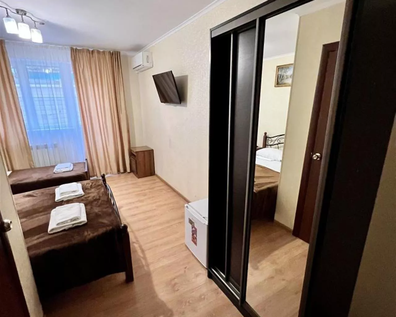 . Гостевой дом "Нэва". Адлер