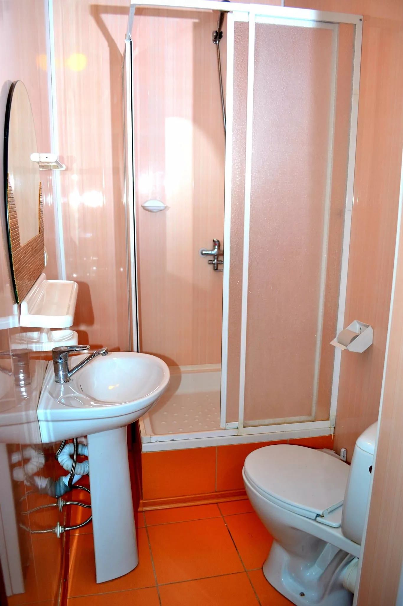 . Дом под ключ  Домик для семейного отдыха на 2-4 человека.. Феодосия