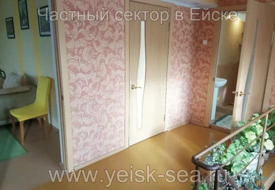 Двухкомнатный номер. Гостевой дом на Кропоткина 39. Ейск