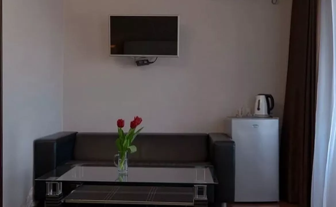 2-х местный номер с балконом на первом этаже. База отдыха "Скурча". Сухум