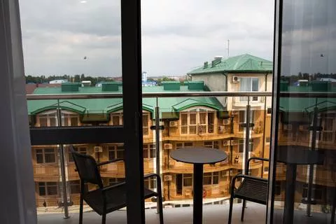 . Отель "Skybridge". Нижнее Джемете . Отель "Skybridge". Нижнее Джемете