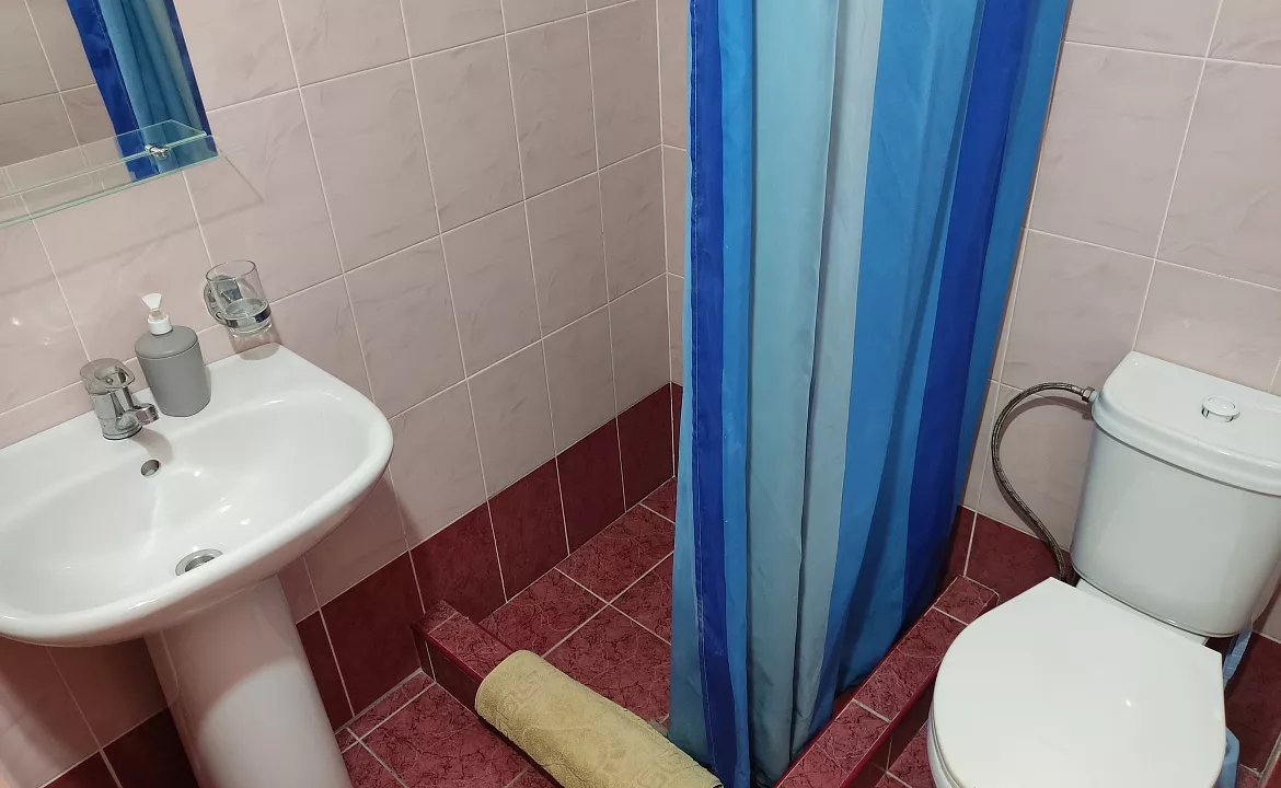 Двухместный с удобствами и балконом. Кровати раздельные. Гостевой дом "Одиссей" - Кабардинка. Кабардинка Двухместный с удобствами и балконом. Кровати раздельные. Гостевой дом "Одиссей" - Кабардинка. Кабардинка