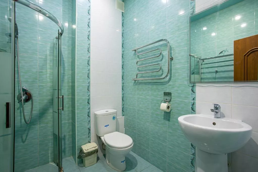 Четырехместный номер. Отель Атмосфера. Кабардинка Четырехместный номер. Отель Атмосфера. Кабардинка