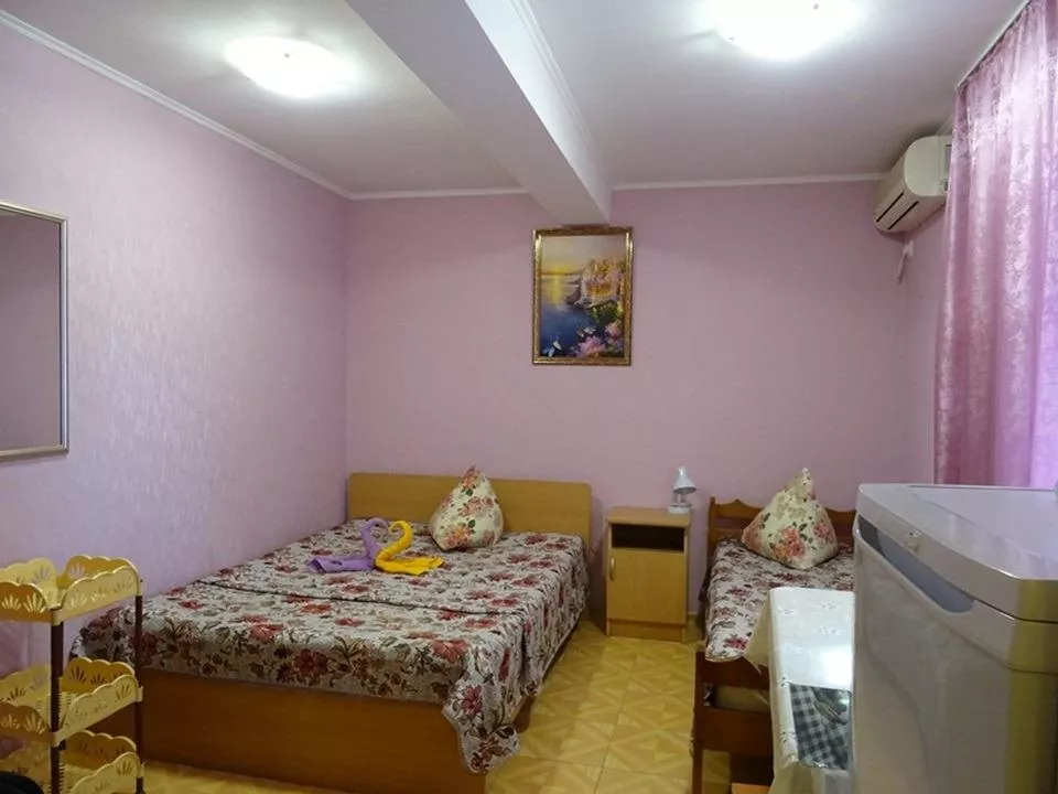 . Частный сектор "У Натальи". Лазаревское