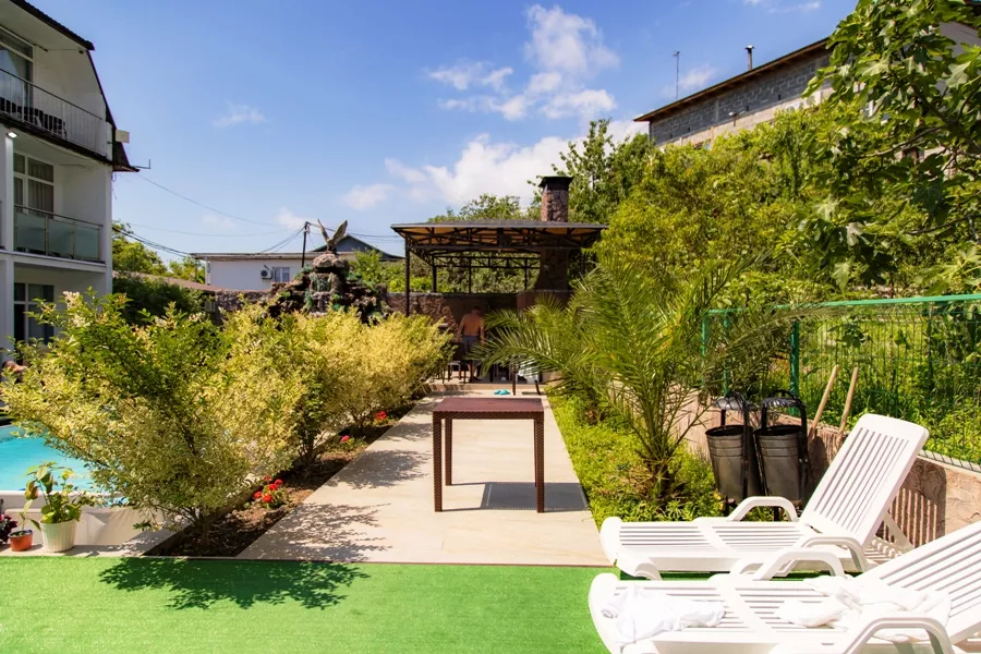 . Гостиница Соната Лоо. Лоо