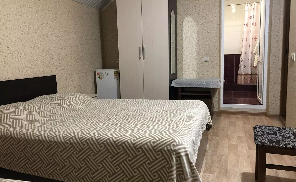 3хместный с удобствами. Гостевой дом Граир. Адлер 3хместный с удобствами. Гостевой дом Граир. Адлер