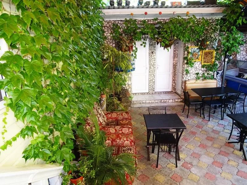 . Частный сектор "У Евгения и Натальи". Лазаревское