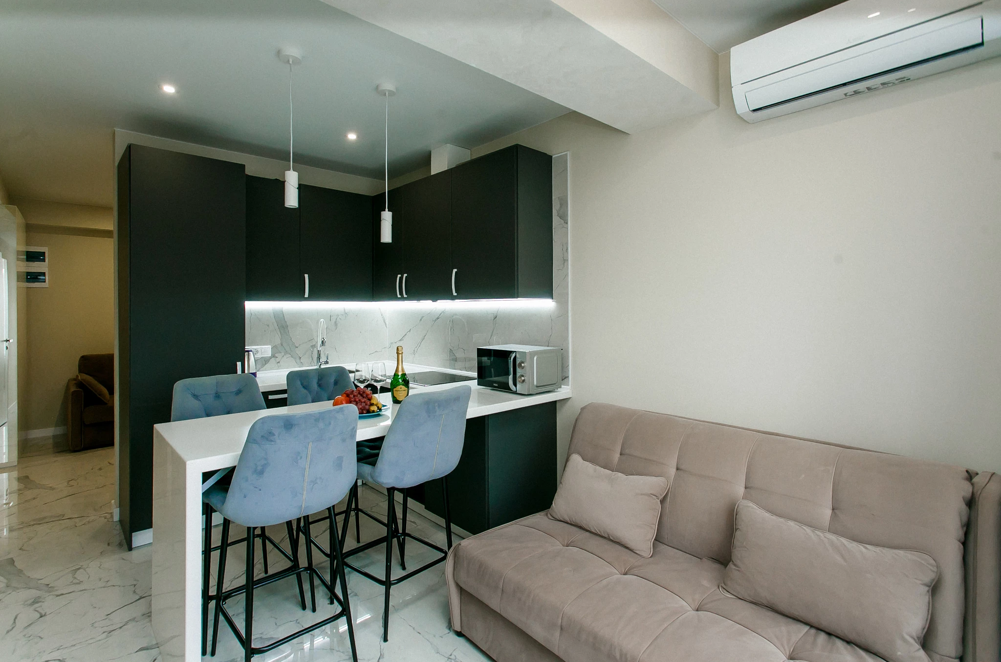 . Квартира в многоквартирном доме Просторный апартамент с видом н а море и горы. Дагомыс