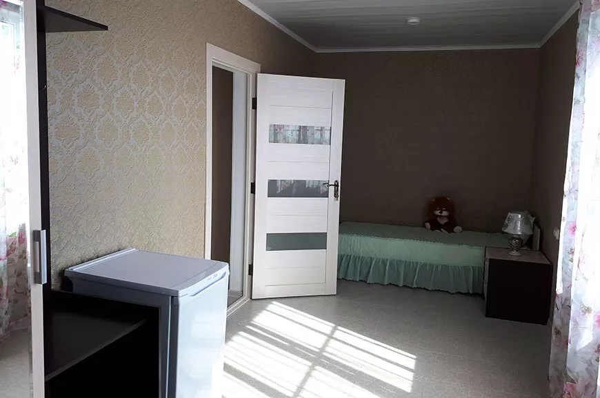 2-комнатная комфортная (мансардная). Гостевой дом «Медовый месяц». Саки