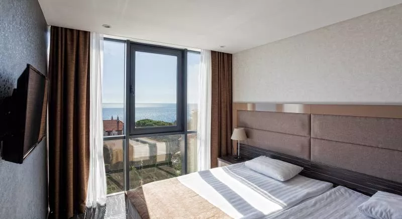 Полулюкс панорамный. Гостиница "Парк Авеню". Кореиз