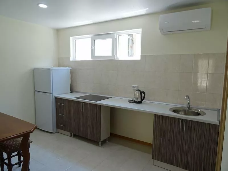 Апартаменты 2 комн с кухней. Гостевой дом "Седьмое небо". Сухум