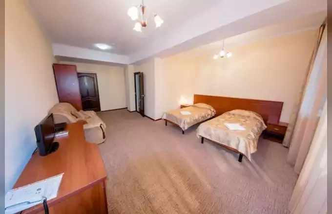 «Полулюкс». Отель «Лагуна». Эльбрус - гостиницы