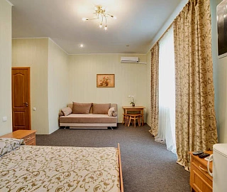 Номер Полулюкс. Гостевой дом GreenHill. Номер Полулюкс. Гостевой дом GreenHill.