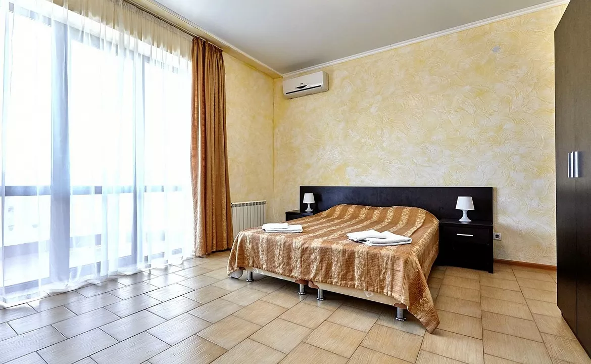 З-х местный с балконом. Гостевой дом "ВИКТОРИЯ". Геленджик З-х местный с балконом. Гостевой дом "ВИКТОРИЯ". Геленджик