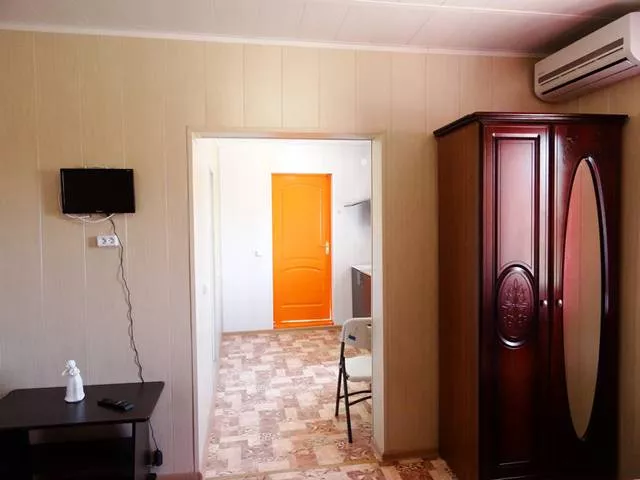 . Гостевой дом «Квартирки у моря» (кухня в номере). Вардане