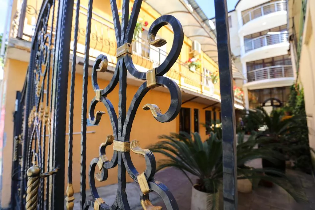 . Отель "Индисан". Гагра