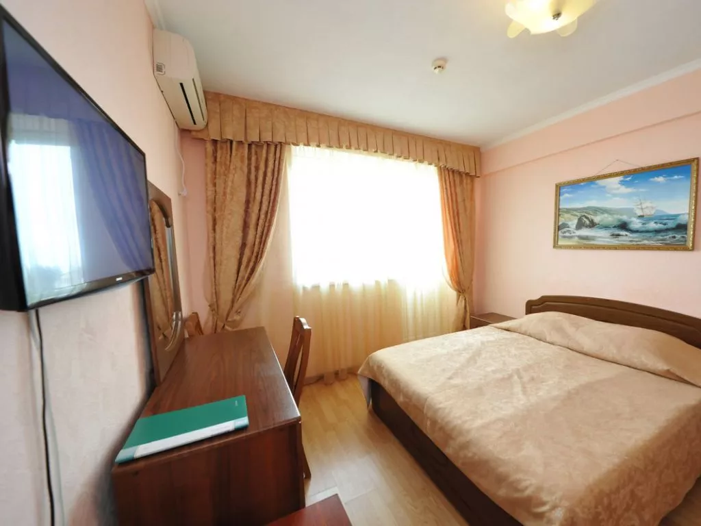 . Гостиница "Милана". Лазаревское