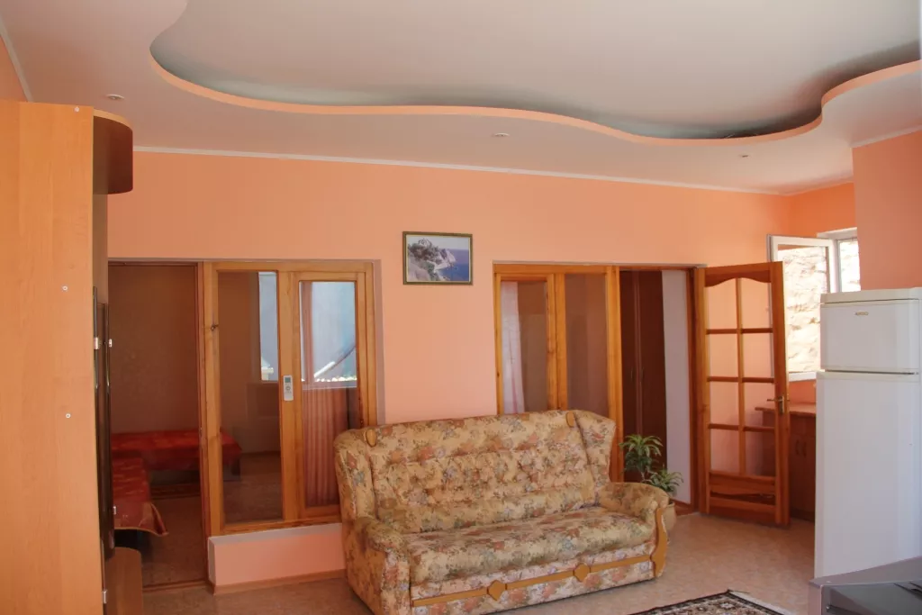 Апартаменты с 2 спальнями без балкона. Гостевой дом Частный "Арзы". Симеиз