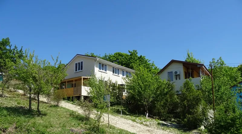 . База отдыха 《КАМЕЛИЯ》. Лермонтово . База отдыха 《КАМЕЛИЯ》. Лермонтово