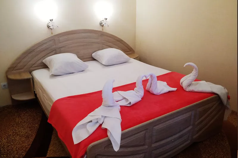 Двухкомнатный семейный люкс с балконом. Гостевой дом "Ирина" - Приветное. Приветное