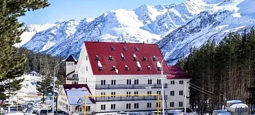 Отель «Альпина» Отель «Альпина»