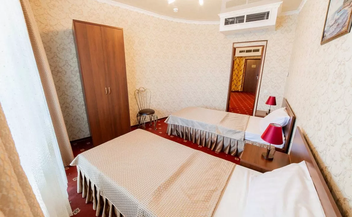 АПАРТАМЕНТЫ. Отель "Плаза". Анапа