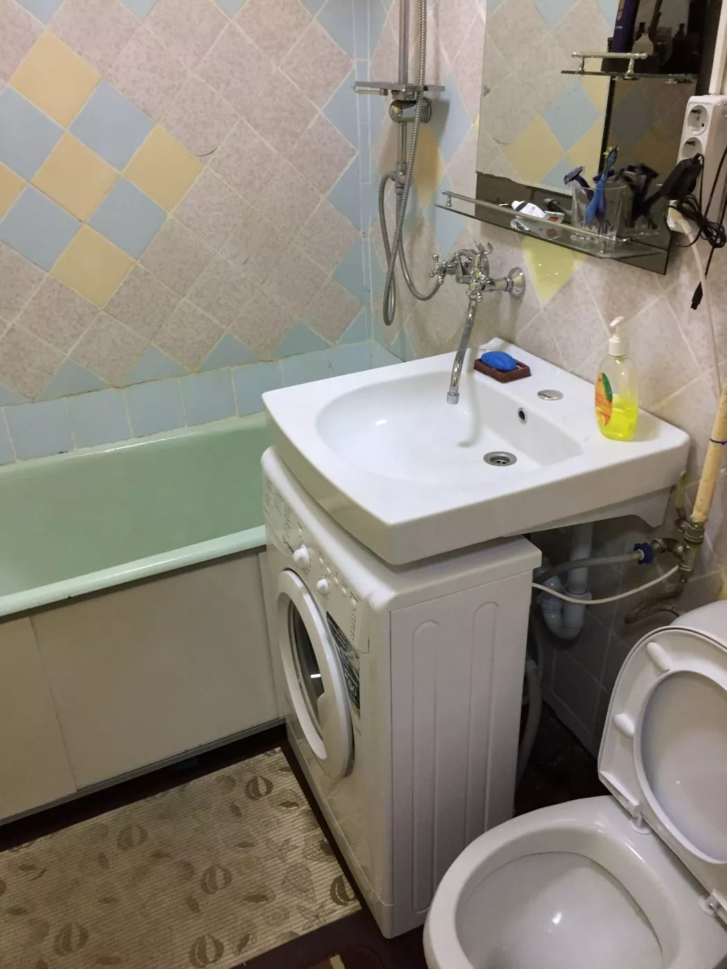 . Квартира в многоквартирном доме Двухкомнатная квартира у моря. Лазаревское