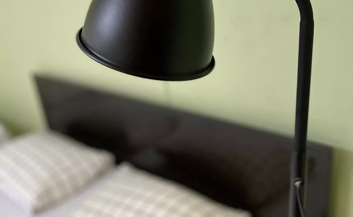 ТРЁХМЕСТНЫЙ . Гостевой дом АКВАТОРИЯ . Кучугуры