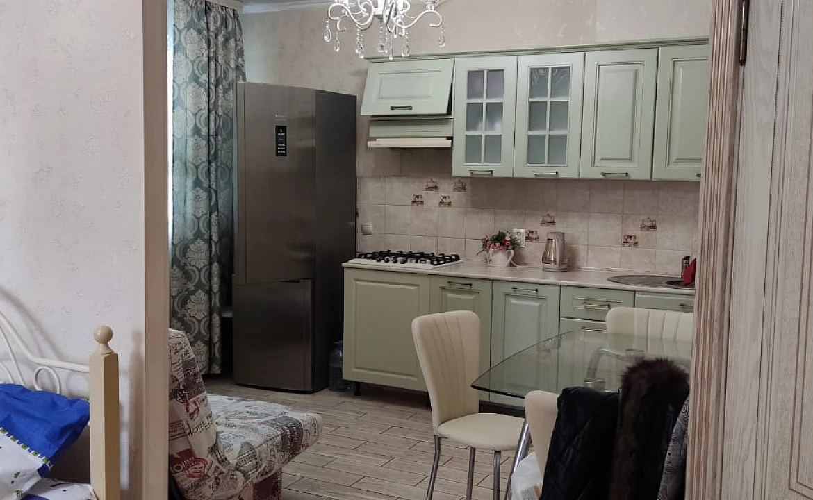 Четырёхместный люкс с кухней. "Брио" частный сектор. Геленджик Четырёхместный люкс с кухней. "Брио" частный сектор. Геленджик