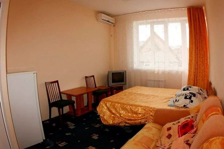 . Гостиница "Версаль". Лазаревское