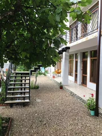 . Гостевой дом "Мека". Гудаута