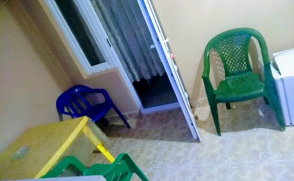 3-х местный с балконом и удобствами в номере. Гостевой дом Светлана на Алычевом. Лоо 3-х местный с балконом и удобствами в номере. Гостевой дом Светлана на Алычевом. Лоо