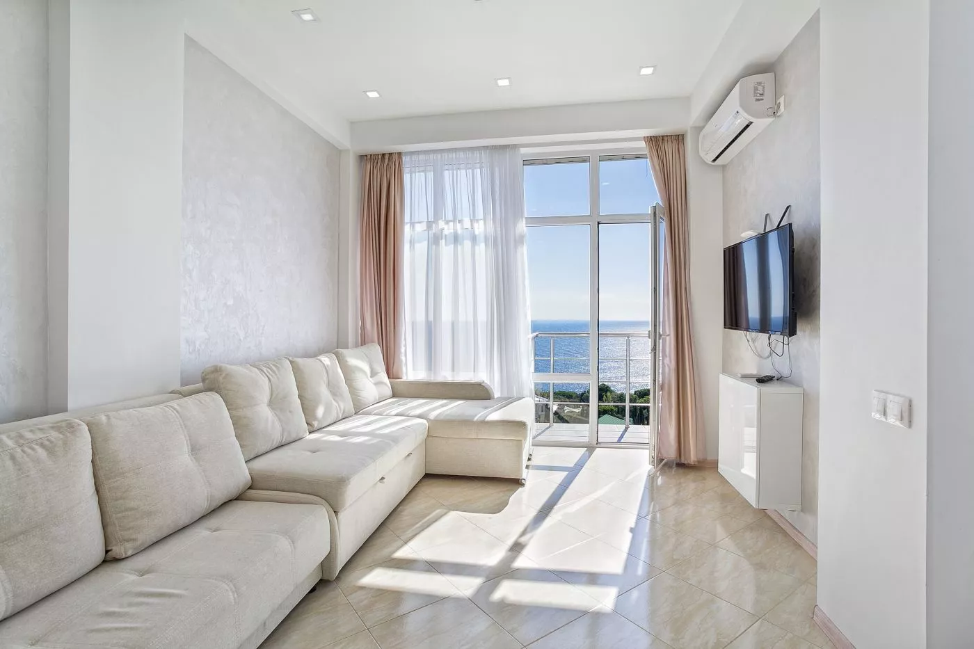 . Квартира в многоквартирном доме Видовые апартаменты в Мисхоре. Кореиз . Квартира в многоквартирном доме Видовые апартаменты в Мисхоре. Кореиз