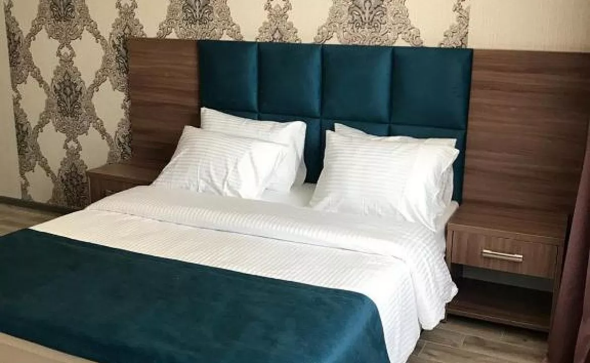 СТАНДАРТНЫЙ 2-МЕСТНЫЙ НОМЕР С ДВУСПАЛЬНОЙ КРОВАТЬЮ. Гостевой дом "Family". Лазаревское