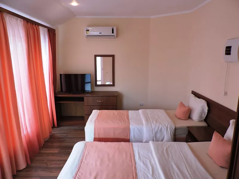 Апартаменты . Отель "Нарния". Адлер