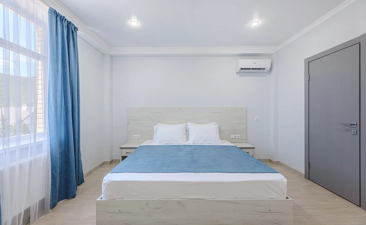 стандарт дабл. Отель отель Авис. Криница