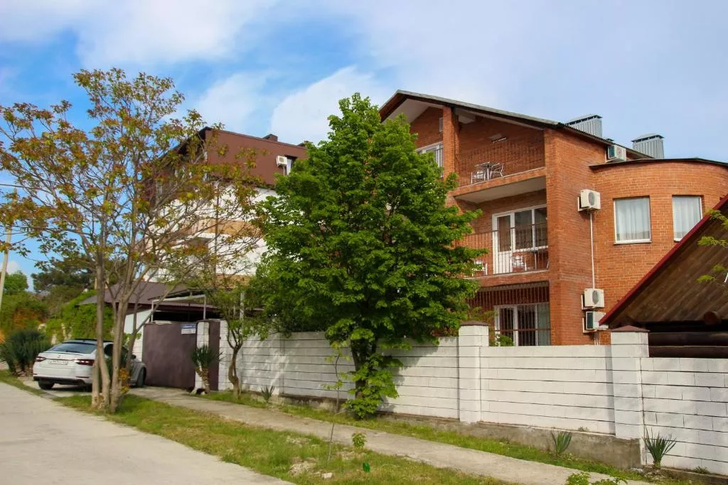 . Гостевой дом Арго. Голубая бухта