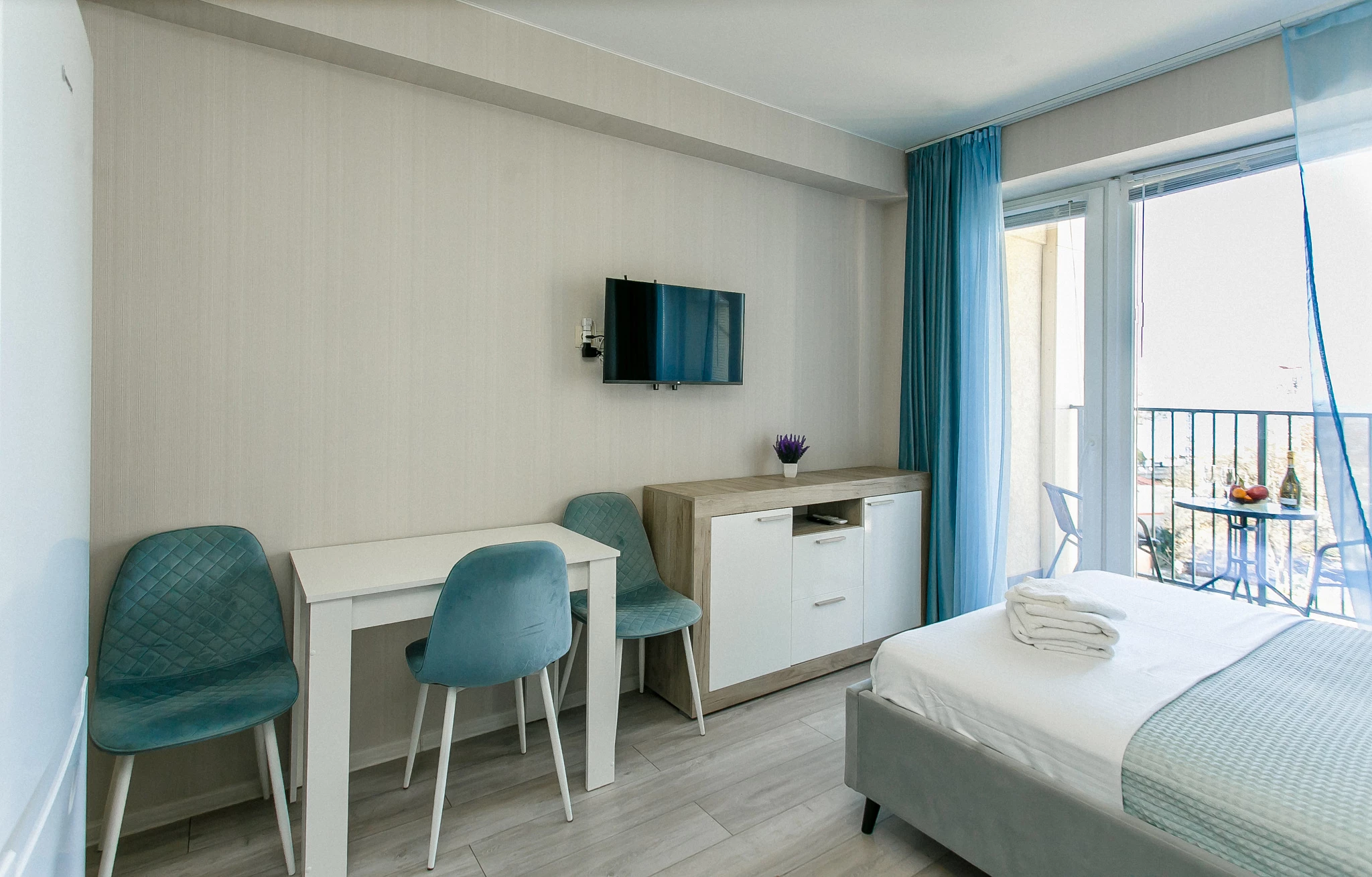 . Апартамент с видом на морской закат в 100 метрах от моря. Дагомыс