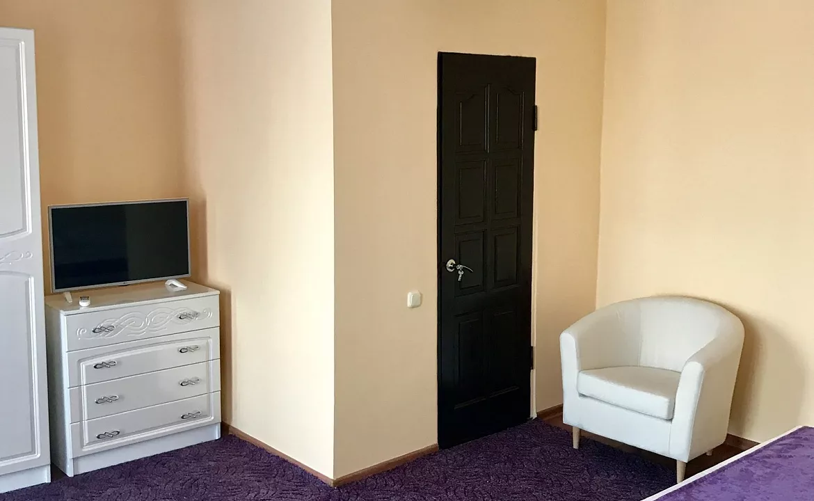 4-х местный номер с балконом Завтрак включен. База отдыха "Скурча". Сухум