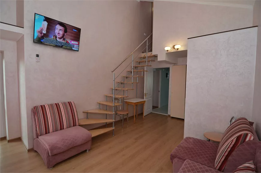 2-комнатный повышенной комфортности. Гостевой дом «Отель Людмила». Алушта 2-комнатный повышенной комфортности. Гостевой дом «Отель Людмила». Алушта