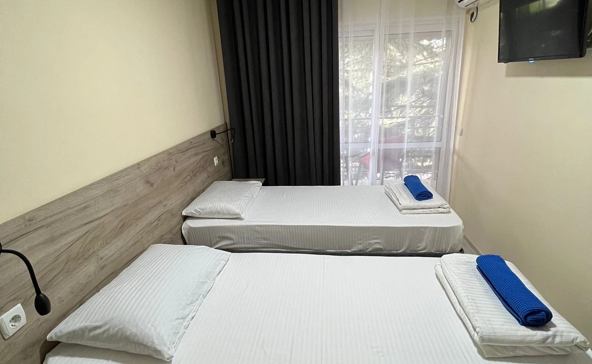 Номер на троих с балконом . Частный сектор Калараш 77 Ольга . Лазаревское