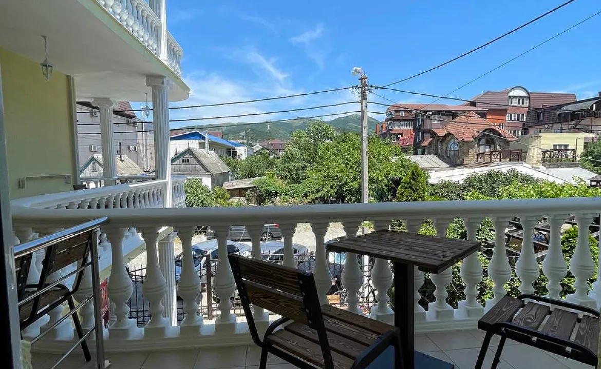 3х местный стандарт с балконом. Гостиница Ласточкино гнездо. Кабардинка 3х местный стандарт с балконом. Гостиница Ласточкино гнездо. Кабардинка