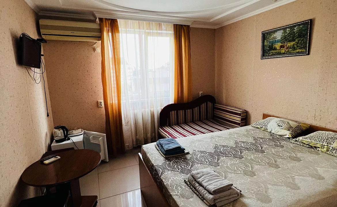 Стандарт 3-х местный. Отель «Черноморец». Лазаревское Стандарт 3-х местный. Отель «Черноморец». Лазаревское